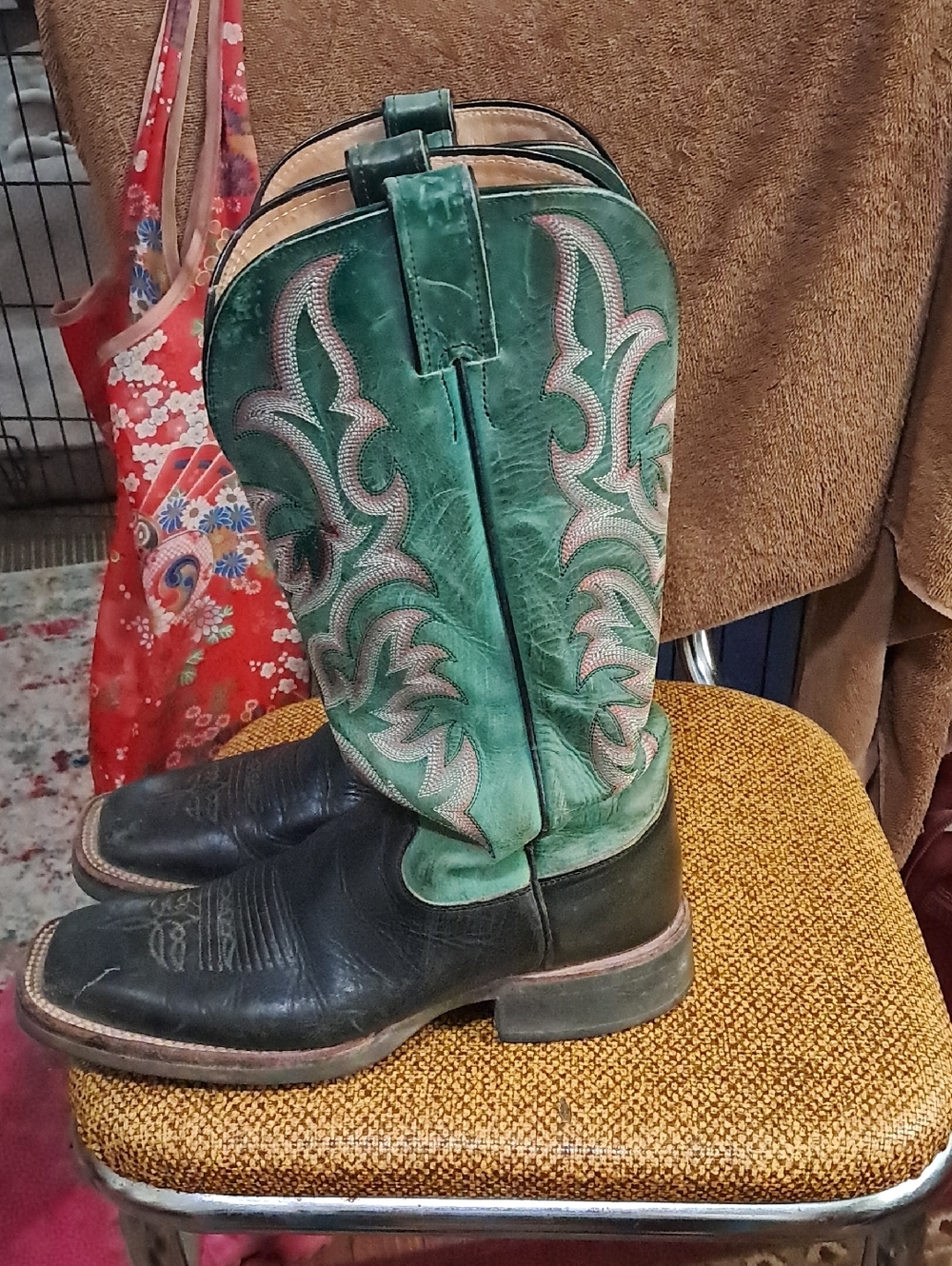 Justin Cowboy Boots - Picture 3 of 11